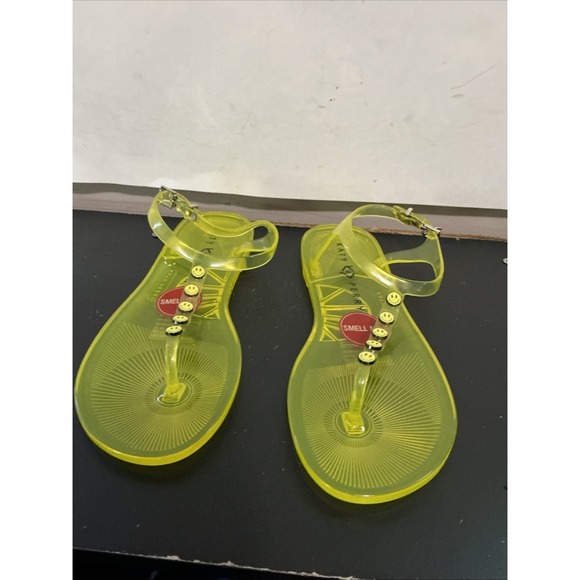 Katy Perry Collections Shoes - Katy Perry Womens The Geli-T Strap Flat Sandal Smiley Face Lemon Drop 7 34KP1518